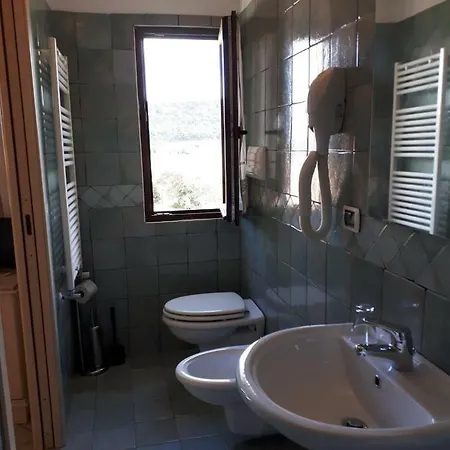 Sorgente Szálloda Aglientu